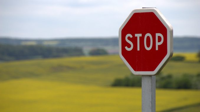 découvrez l'importance cruciale de la signalisation routière pour garantir la sécurité des usagers de la route. apprenez comment une signalisation efficace contribue à la prévention des accidents et améliore la fluidité du trafic.